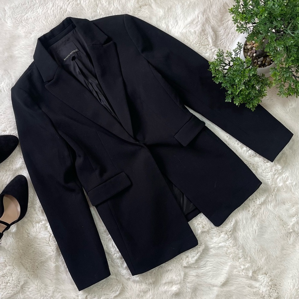 Banana Republic Classic Black Blazer